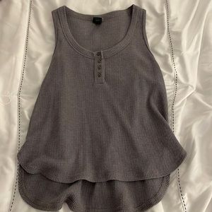 Gray tank top